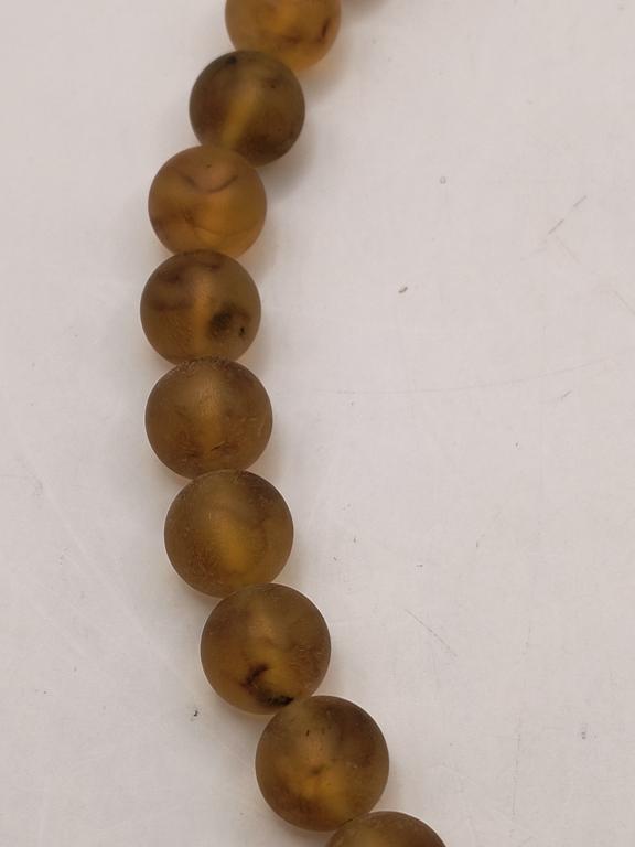 Naszyjnik z bursztynem w formie kulek