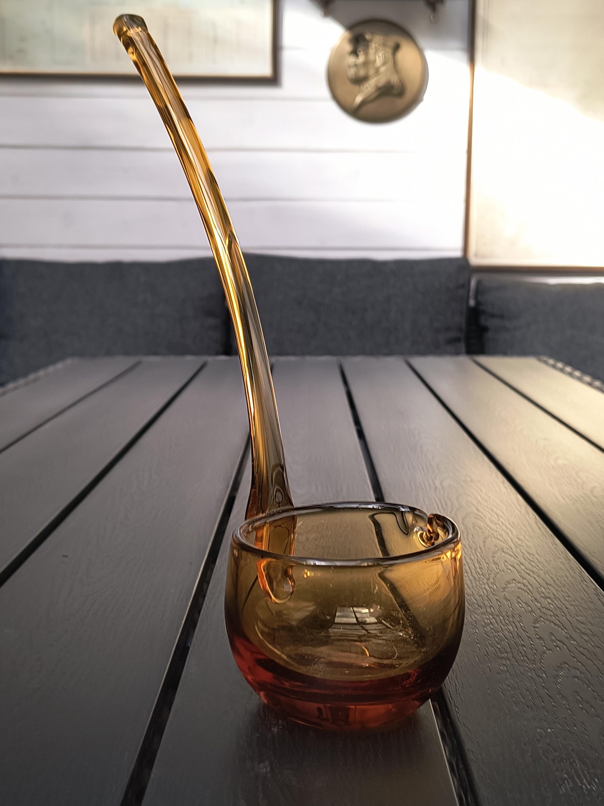 Chochla szklana miodowa