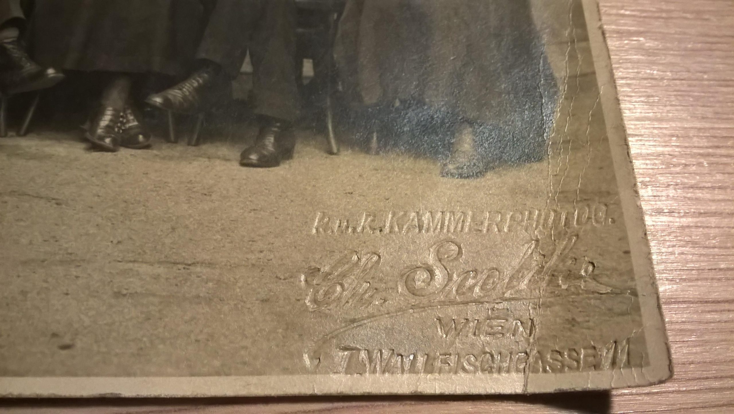 Zdjęcie - nauczyciele i uczennice szkoły żeńskiej