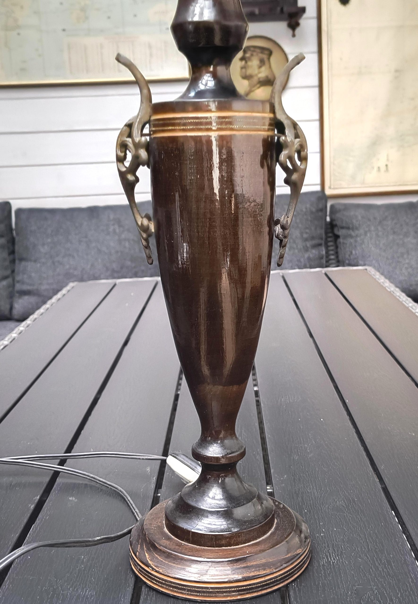 Drewniana podstawa lampy