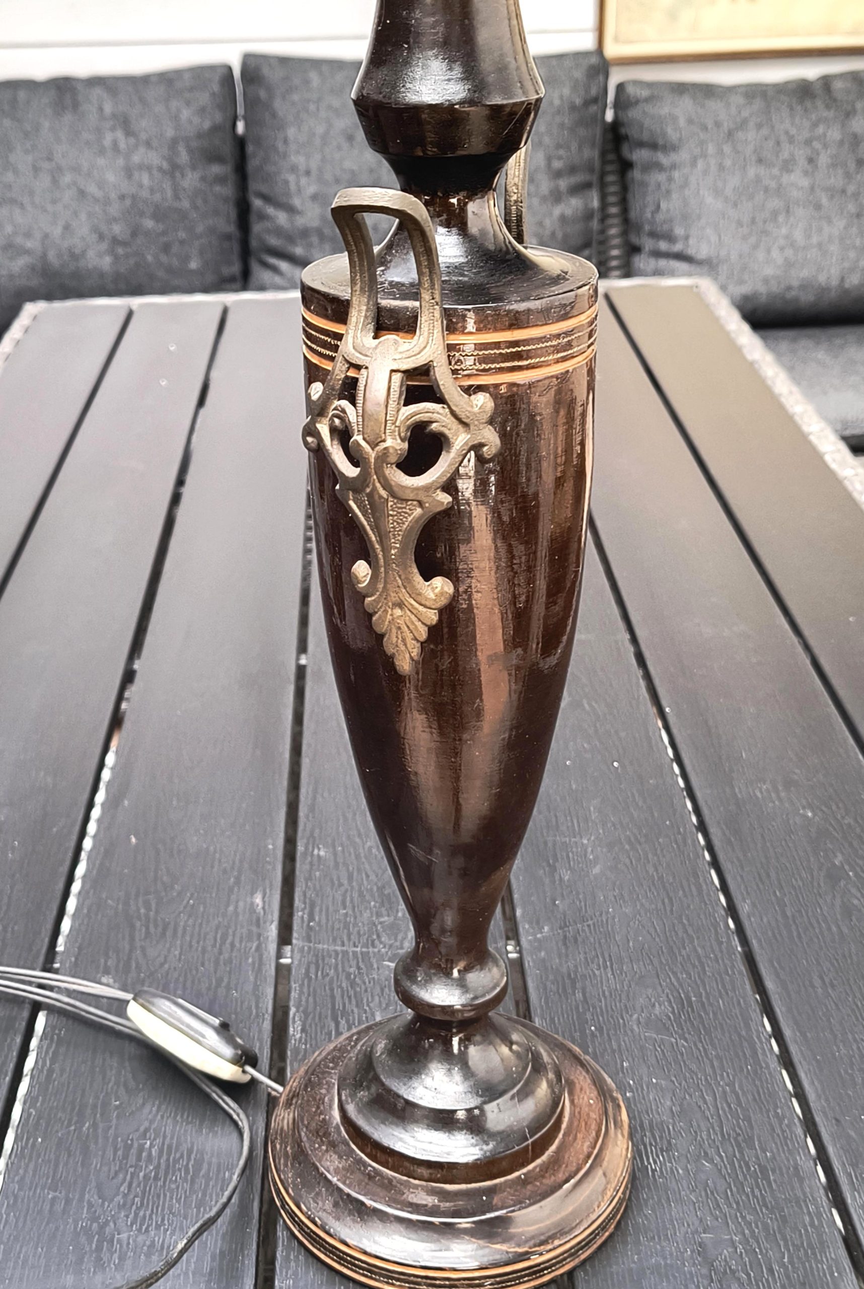 Drewniana podstawa lampy