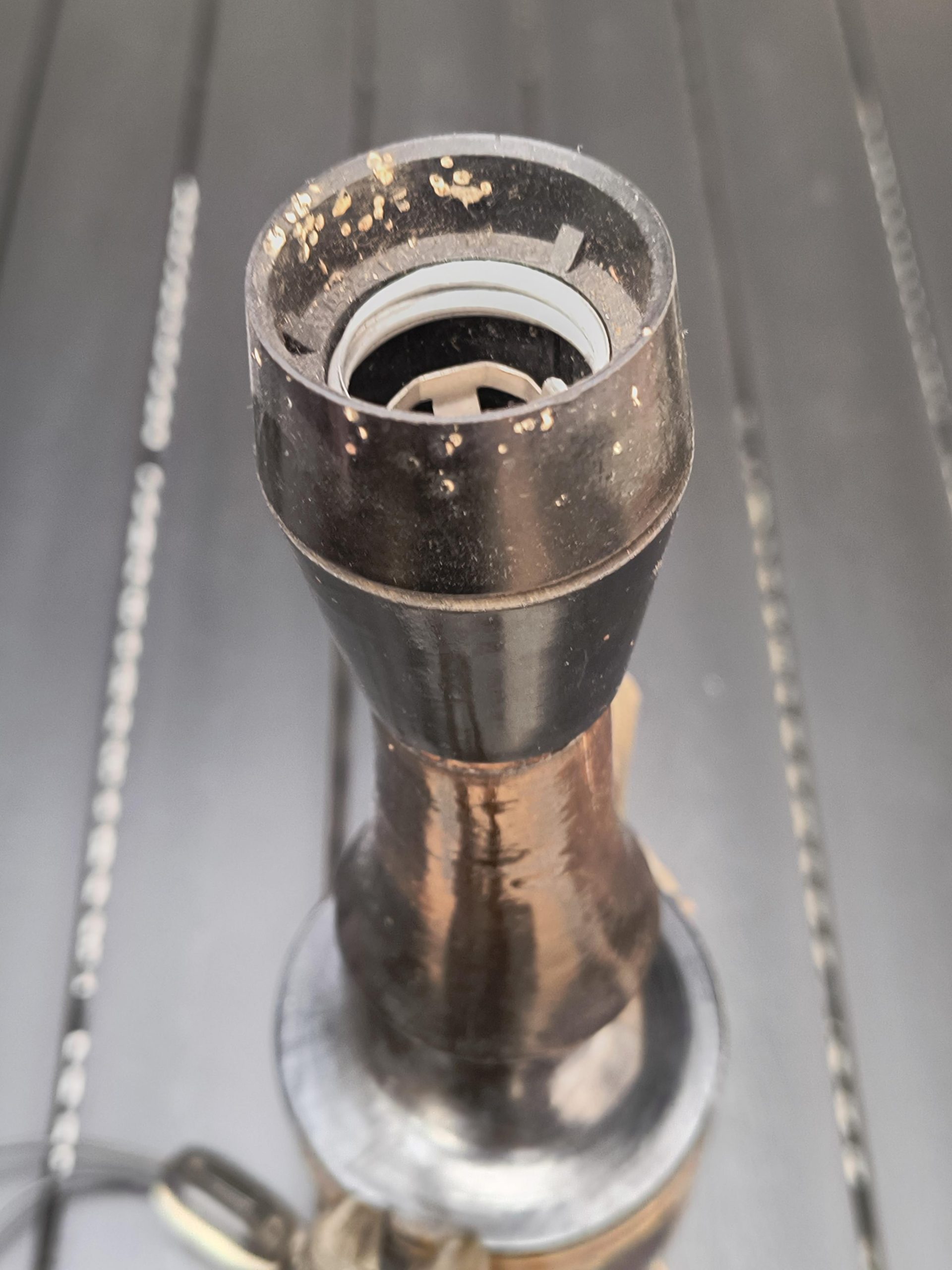 Drewniana podstawa lampy