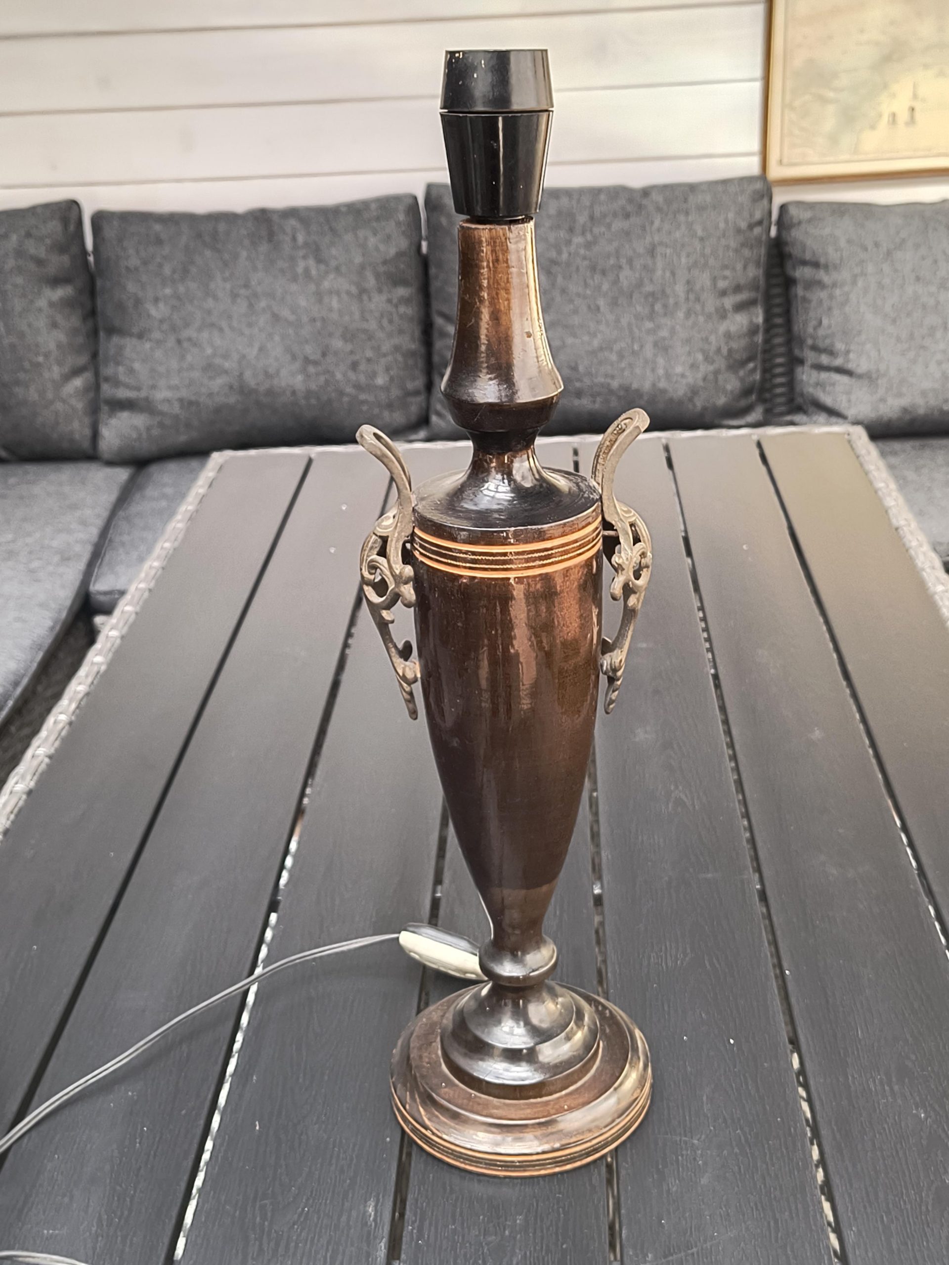 Drewniana podstawa lampy