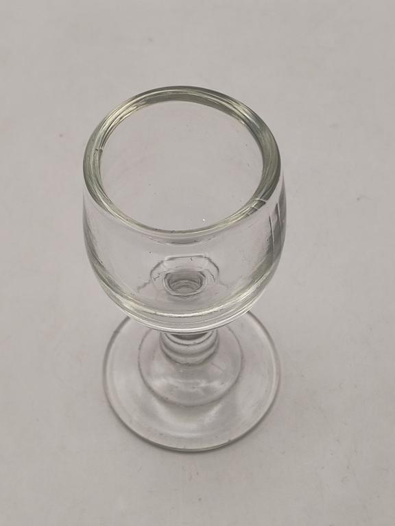 Szklany kieliszek do wódki – karczmiak