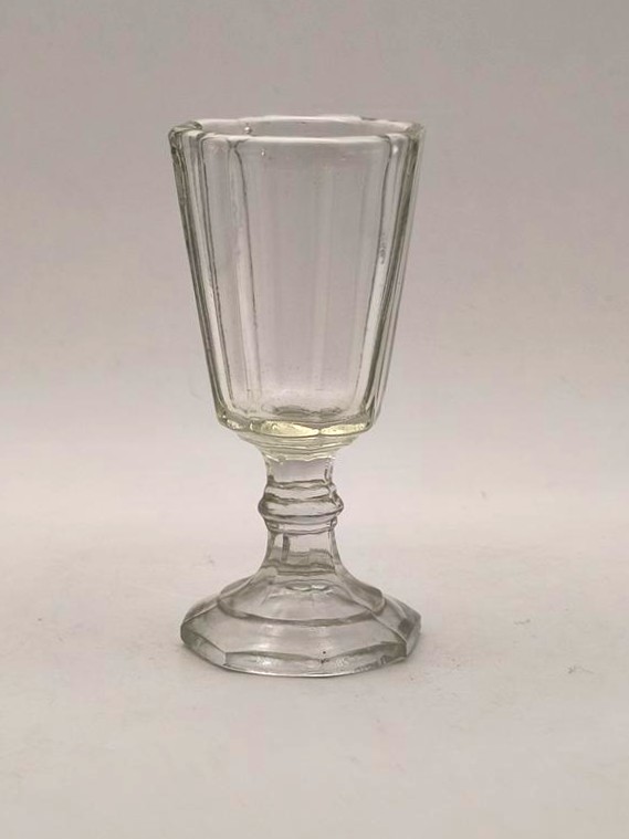 Kieliszek do wódki, z grubego szkła - karczmiak