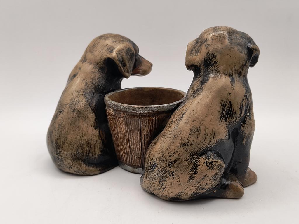 Stara ceramiczna figurka PSY, Austria