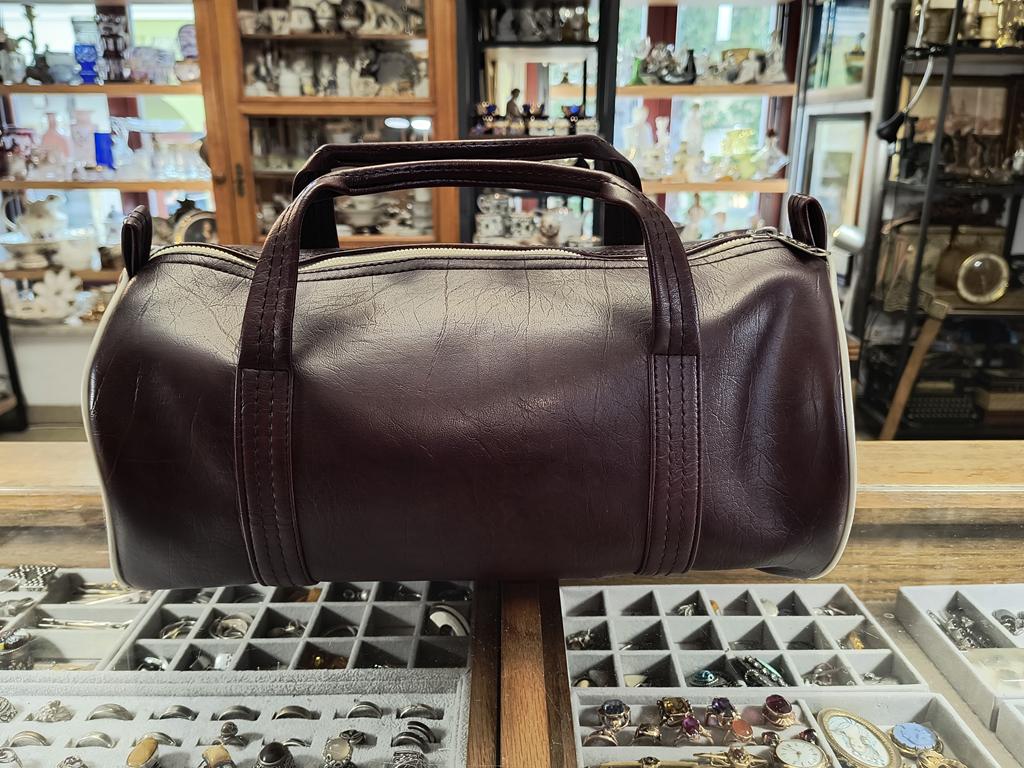 Oryginalna torba z hotelu The Royal Hawaiian w Honolulu na Hawajach