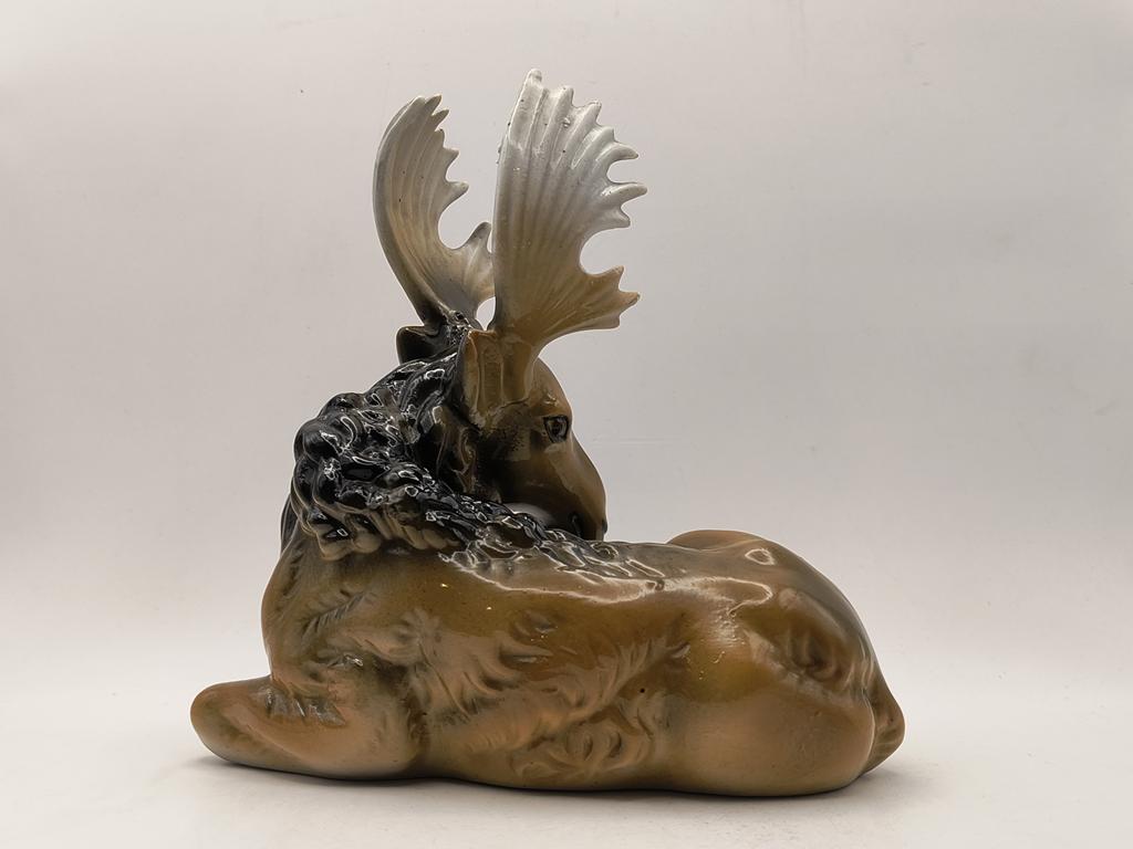 Figurka porcelanowa - Leżący Łoś - "STEATYT" Katowice