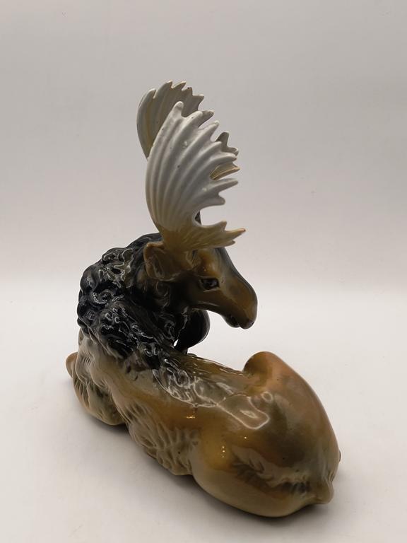 Figurka porcelanowa - Leżący Łoś - "STEATYT" Katowice