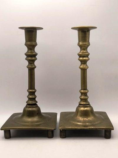 Stare świeczniki mosiężne