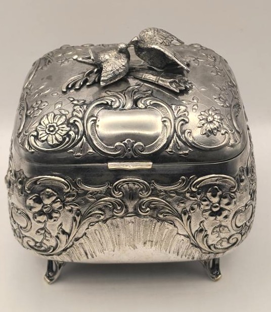 Cukiernica skrzynkowa, Austria