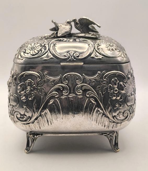 Cukiernica skrzynkowa, Austria