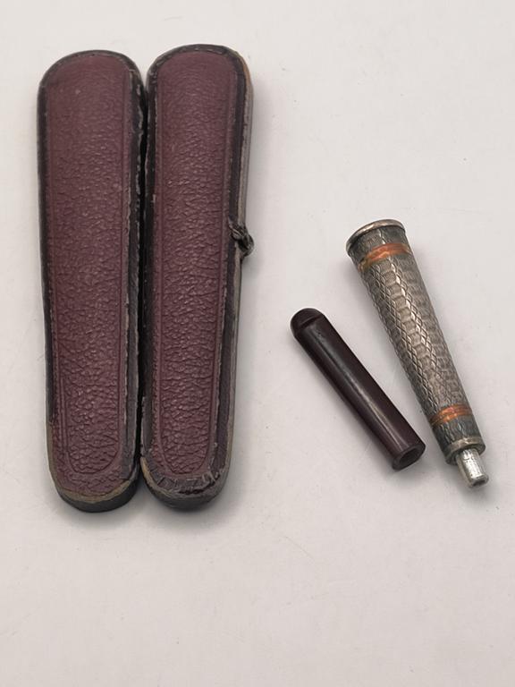 Cygarniczka z bursztynowym ustnikiem - ECHT SILBER u. BERNSTEIN