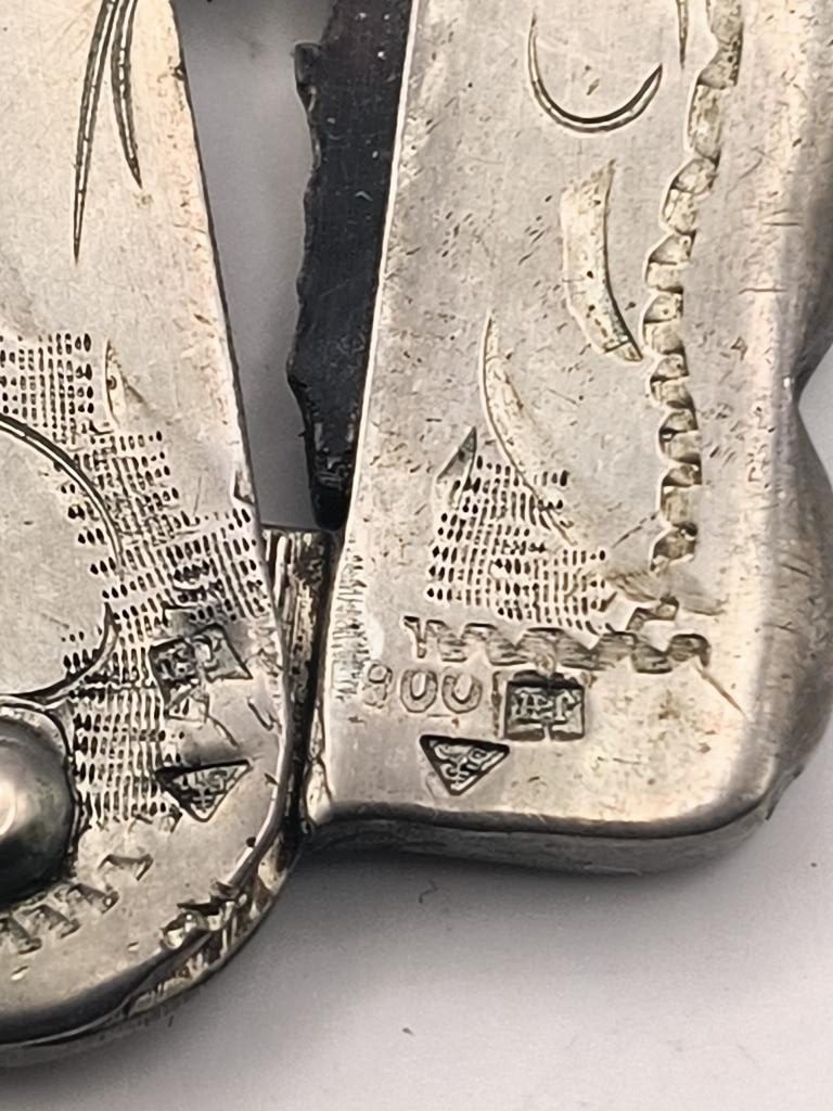 Etui na grzebień - z monogramem