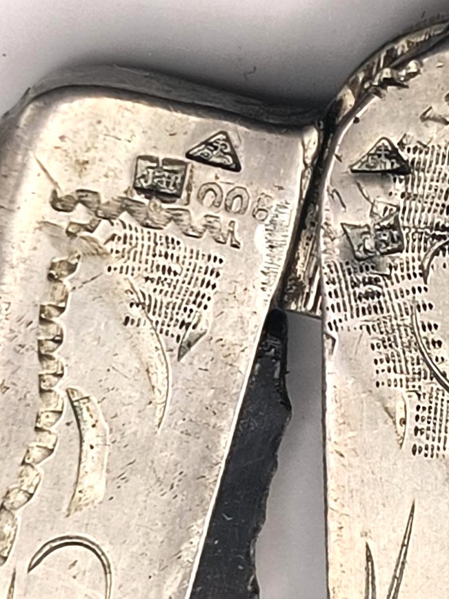 Etui na grzebień - z monogramem