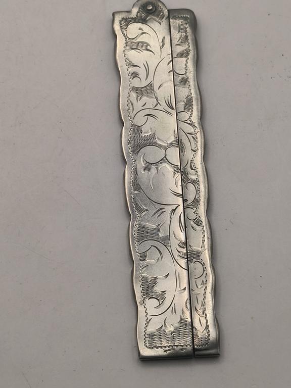 Etui na grzebień - z monogramem