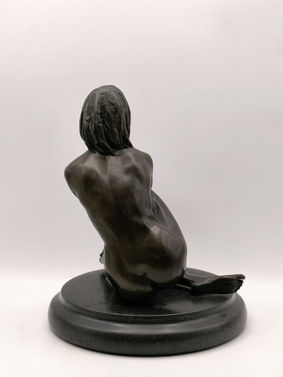 Rzeźba z brązu - akt kobiety