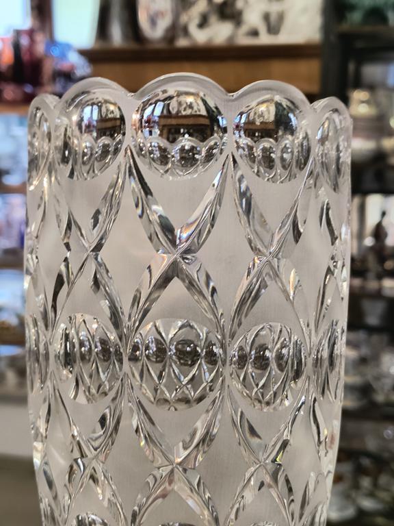 Wazon kryształowy z soczewkami