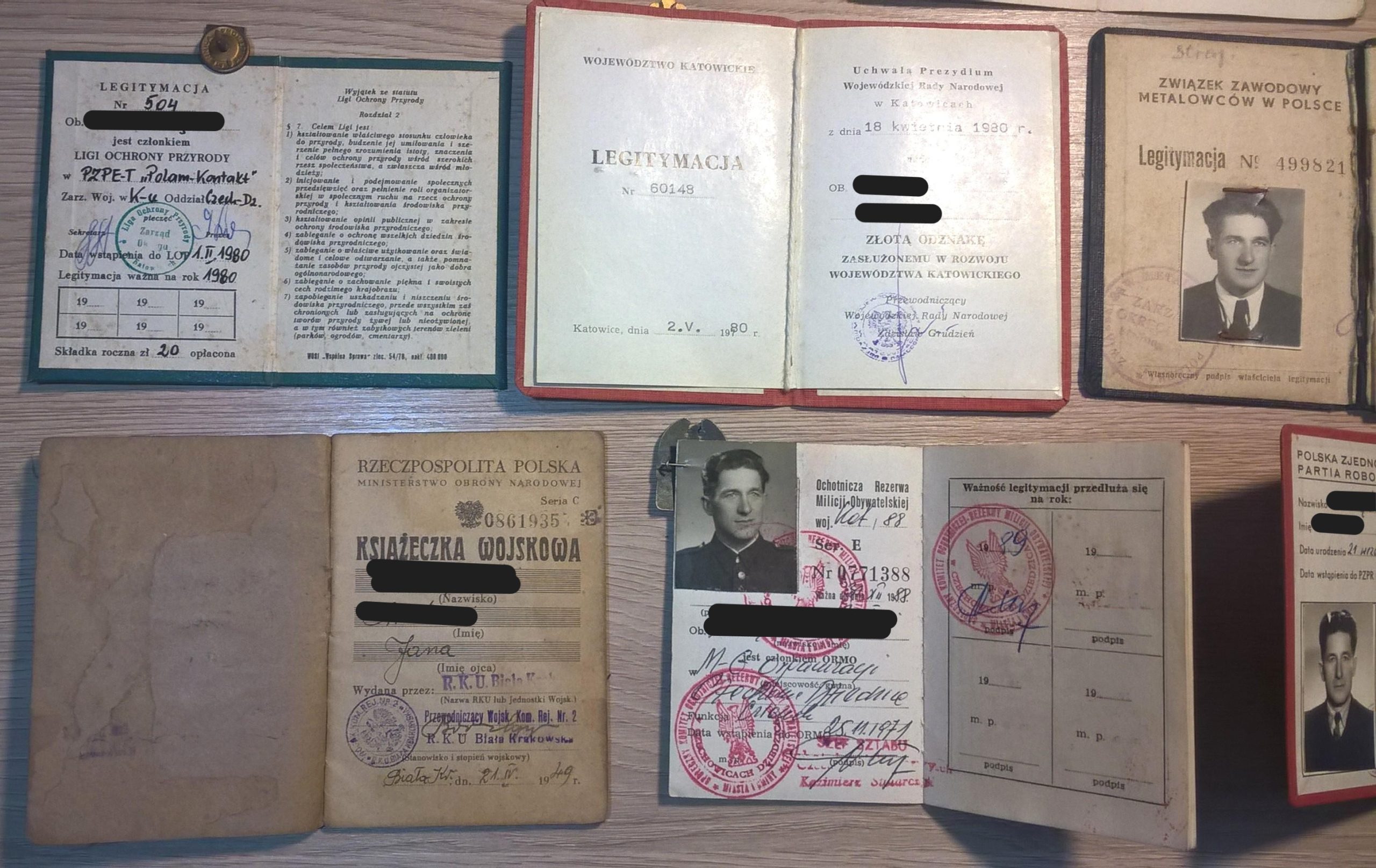 Zestaw dokumentów i medali po jednej osobie z lat: 1949-1995