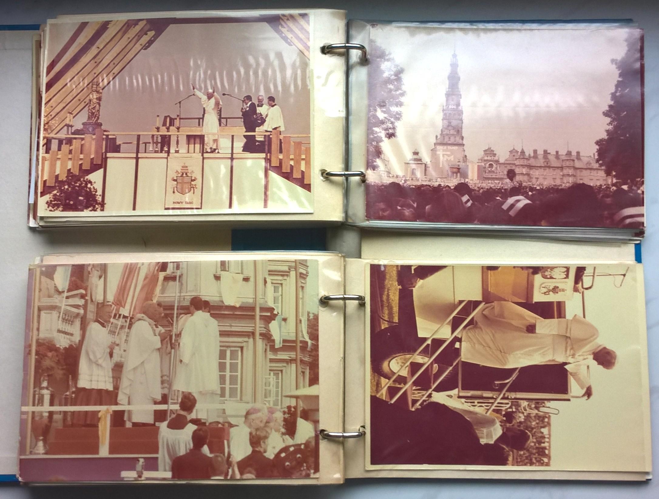 Album ze zdjęciami Papieża Jana Pawła II z pierwszej pielgrzymki do Polski w 1979 roku - podpis Biskupa Rakoczego