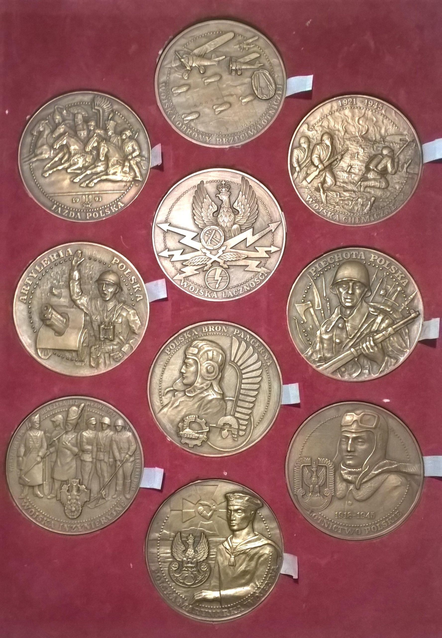 Zestaw medali - rodzaje wojsk - Towarzystwo Wiedzy Obronnej