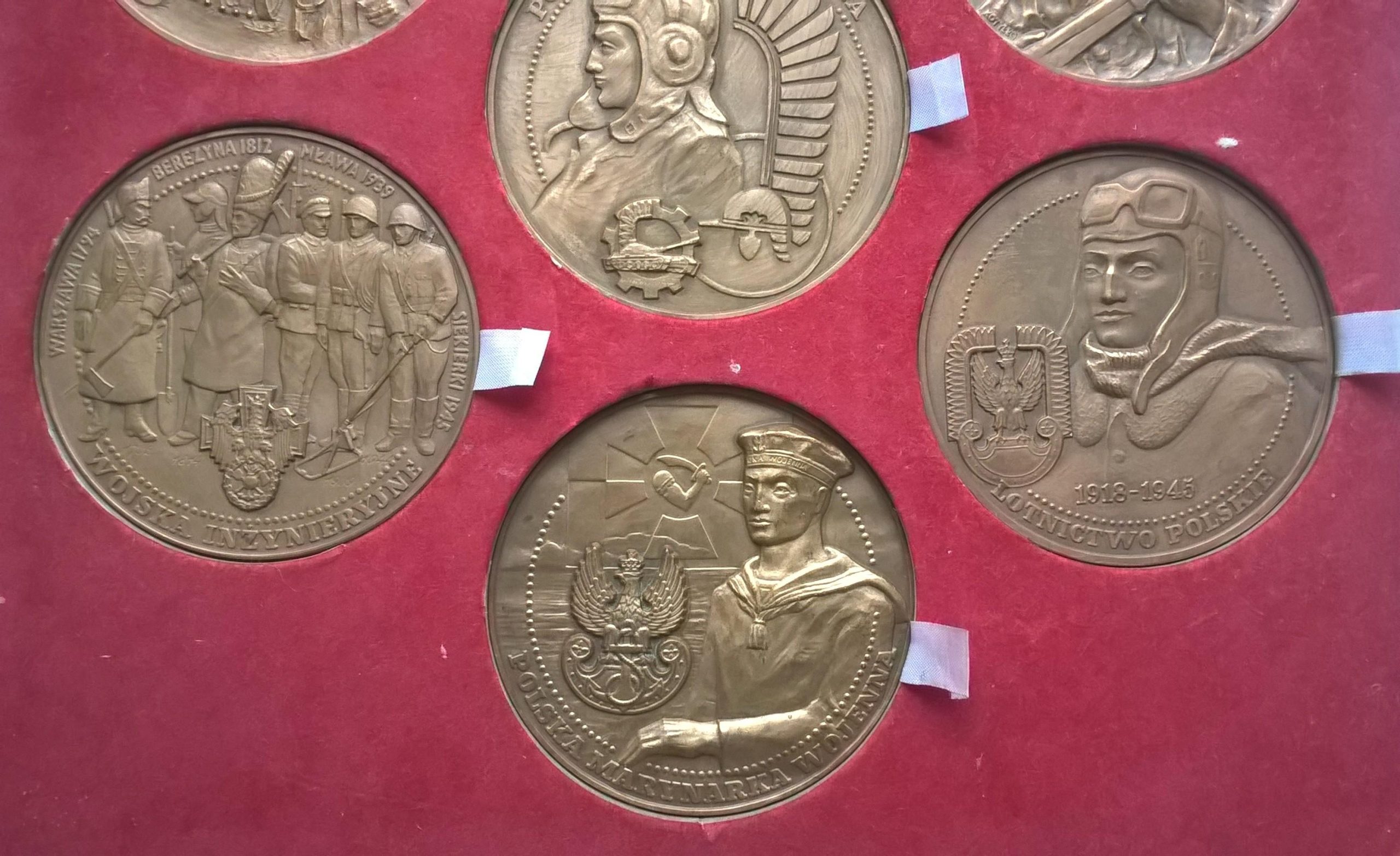 Zestaw medali - rodzaje wojsk - Towarzystwo Wiedzy Obronnej