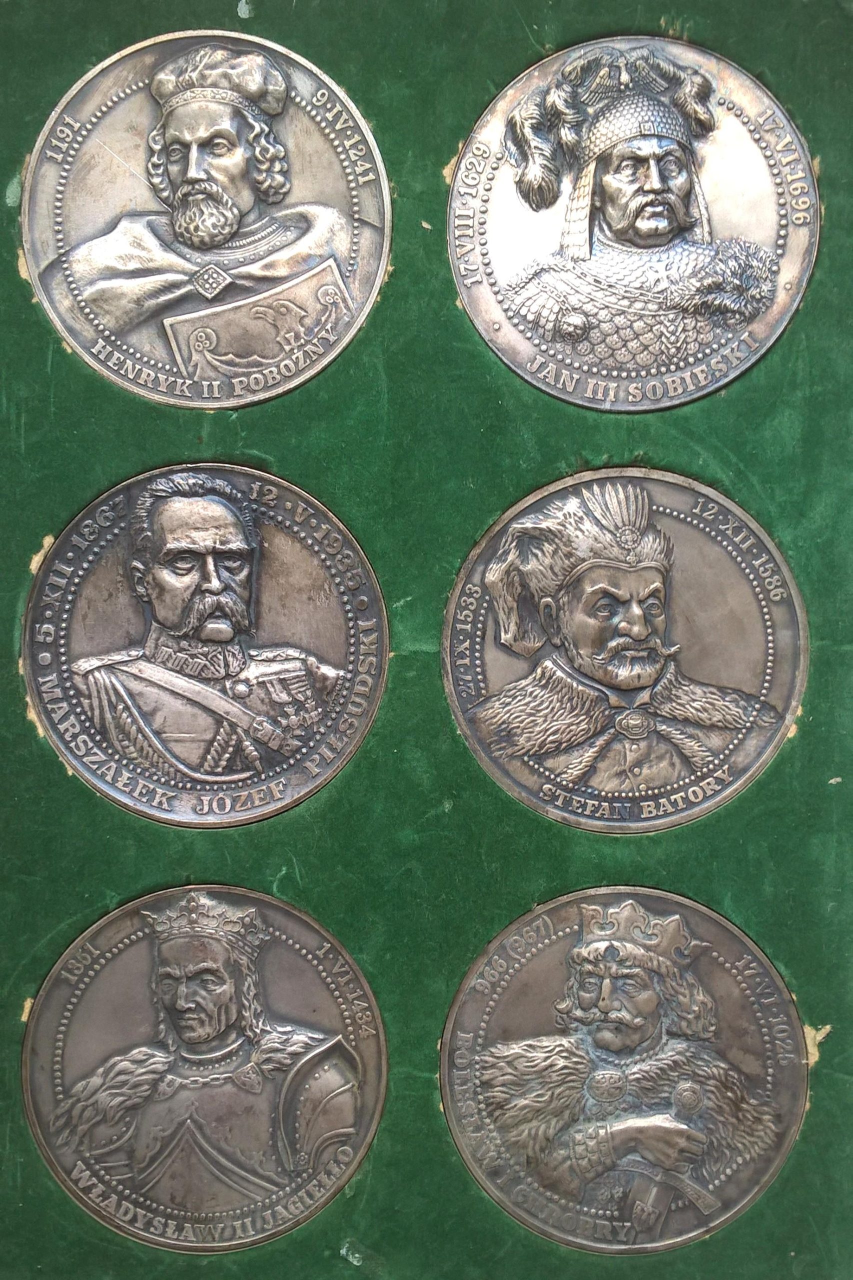 Zestaw medali – królowie polscy – Towarzystwo Wiedzy Obronnej