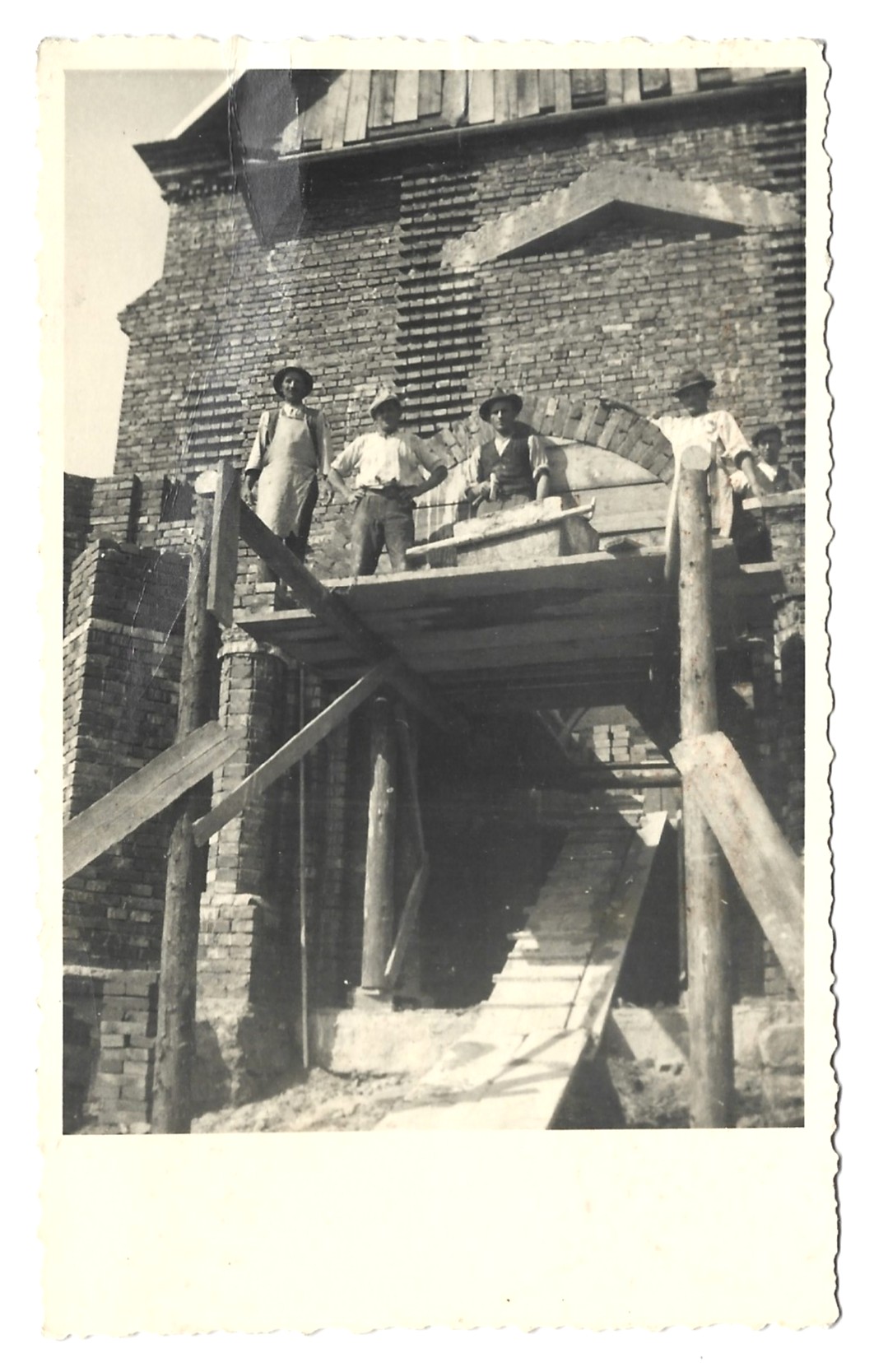 Stare zdjęcie z budowy