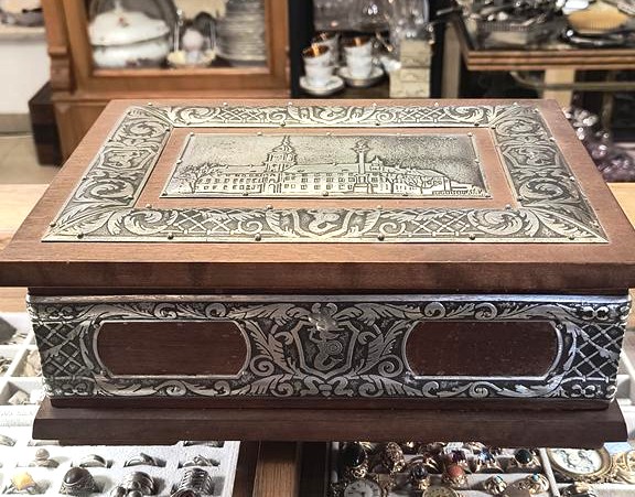 Drewniana szkatułka VARSOVIA – WARSZAWA – Spółdzielnia "Żoliborz", Zakład Rzemieślniczy W. Stosio