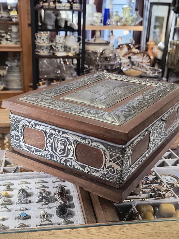 Drewniana szkatułka VARSOVIA – WARSZAWA – Spółdzielnia "Żoliborz", Zakład Rzemieślniczy W. Stosio