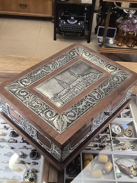 Drewniana szkatułka VARSOVIA – WARSZAWA – Spółdzielnia "Żoliborz", Zakład Rzemieślniczy W. Stosio