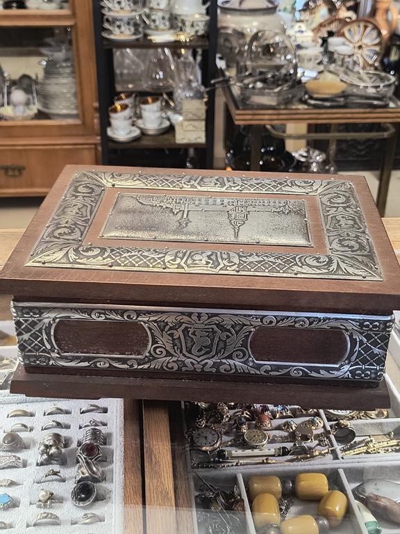 Drewniana szkatułka VARSOVIA – WARSZAWA – Spółdzielnia "Żoliborz", Zakład Rzemieślniczy W. Stosio