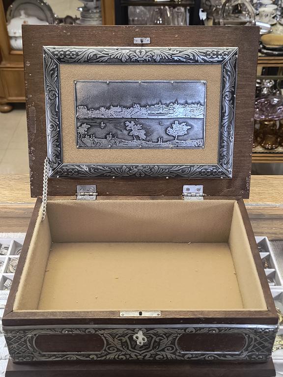 Drewniana szkatułka VARSOVIA – WARSZAWA – Spółdzielnia "Żoliborz", Zakład Rzemieślniczy W. Stosio