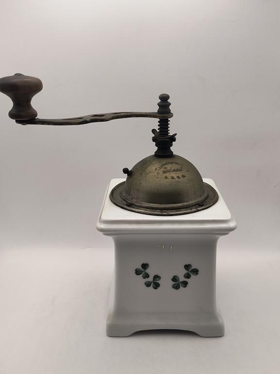 Porcelanowy młynek do kawy - LEINBROCK'S Ideal D.R.G.M.