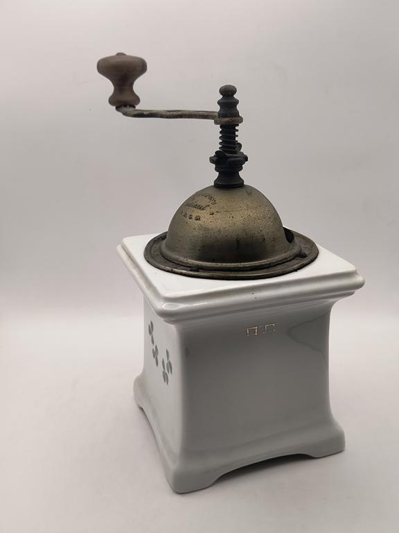 Porcelanowy młynek do kawy - LEINBROCK'S Ideal D.R.G.M.