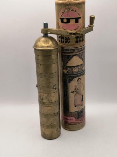 Młynek do kawy, Albania