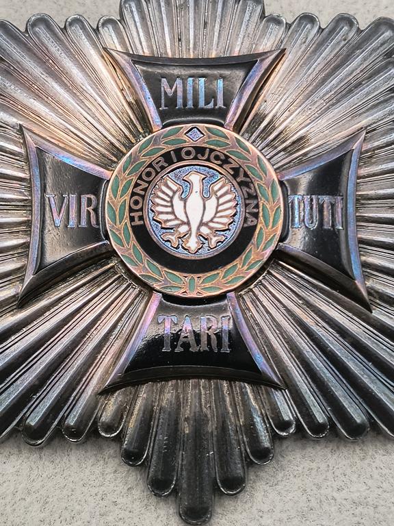 Gwiazda Orderu Virtuti Militari