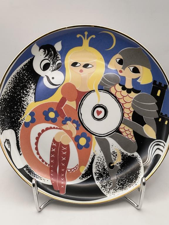 Talerz porcelanowy z cyklu BAJKI - Zakłady Porcelany Stołowej "KAROLINA"