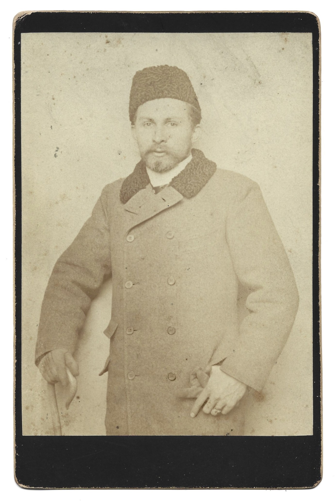 Zdjęcie portretowe malarza Władysława Pochwalskiego, 1891 r.