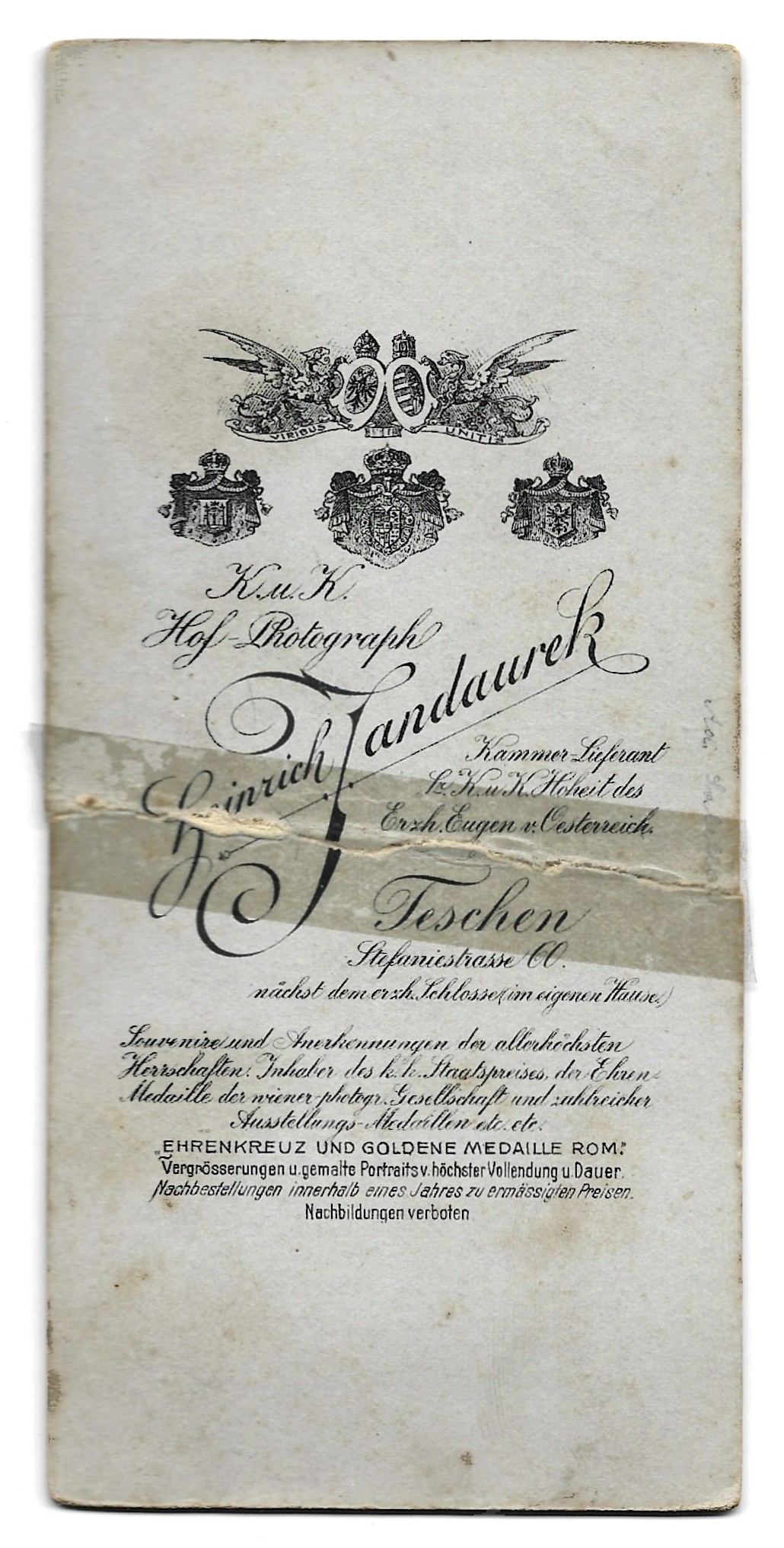 Zdjęcie komunijne dziewczynki - fot. H. JANDAUREK, Teschen (Cieszyn)