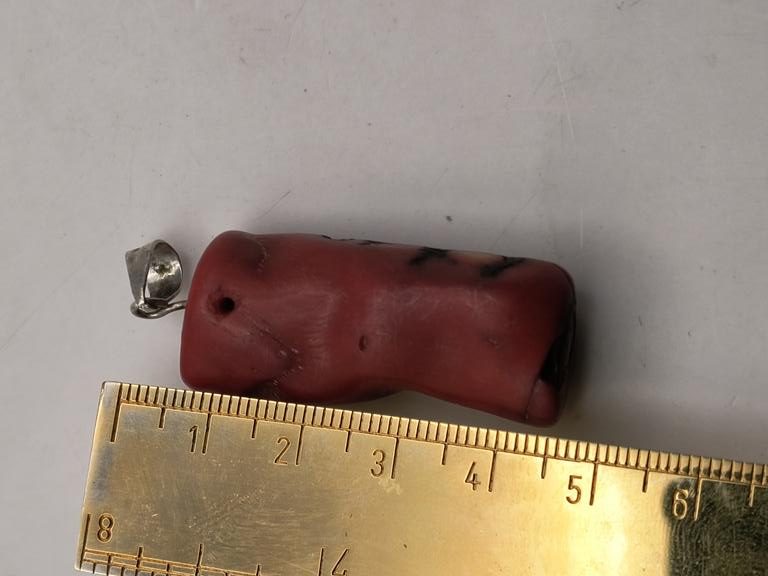 Zawieszka z korala naturalnego