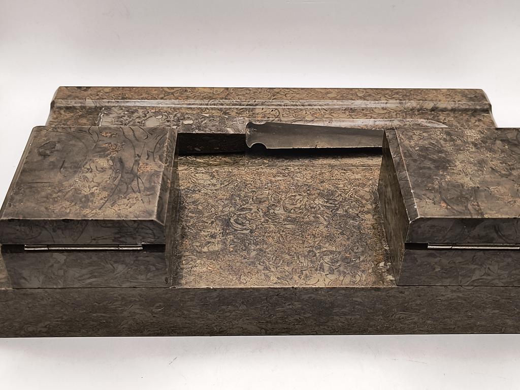 Kałamarz marmurowy, z nożem do listów