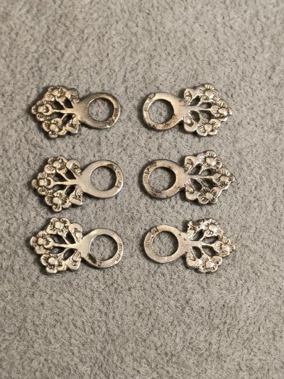 Zestaw 6 hoczków - zapięcia do stroju dziecięcego