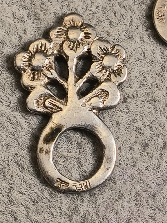 Zestaw 6 hoczków - zapięcia do stroju dziecięcego