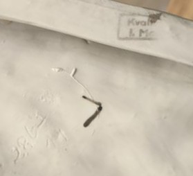 Figurka porcelanowa - chłopiec z psem