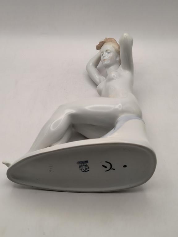 Figurka porcelanowa kobiety, "akt" - Budapest Aqvincum, lata 60/70-te, Węgry