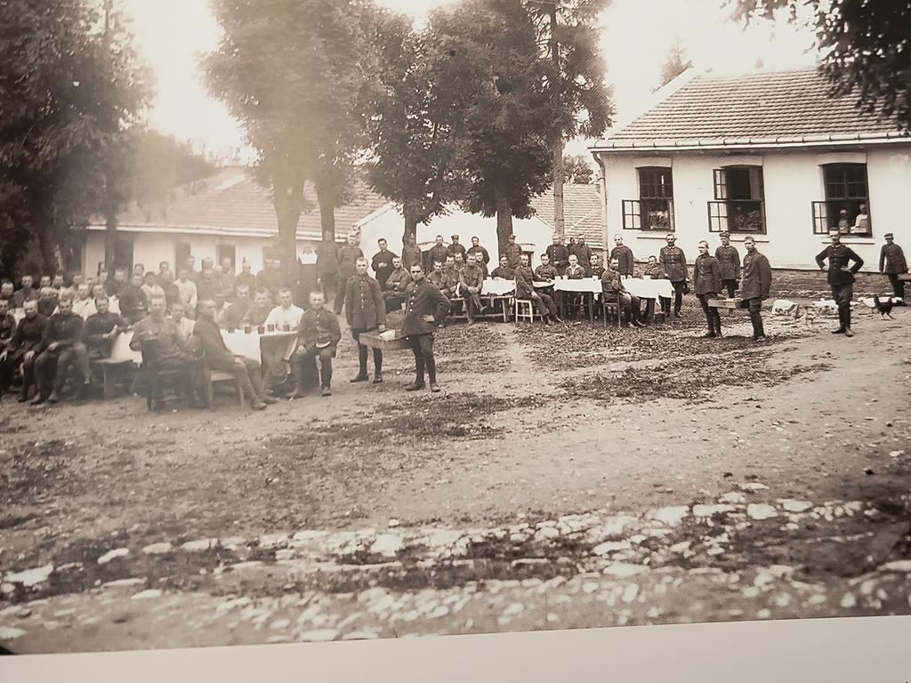 Książka "Z historii przemyskiego lecznictwa", red. Lucjan Fac