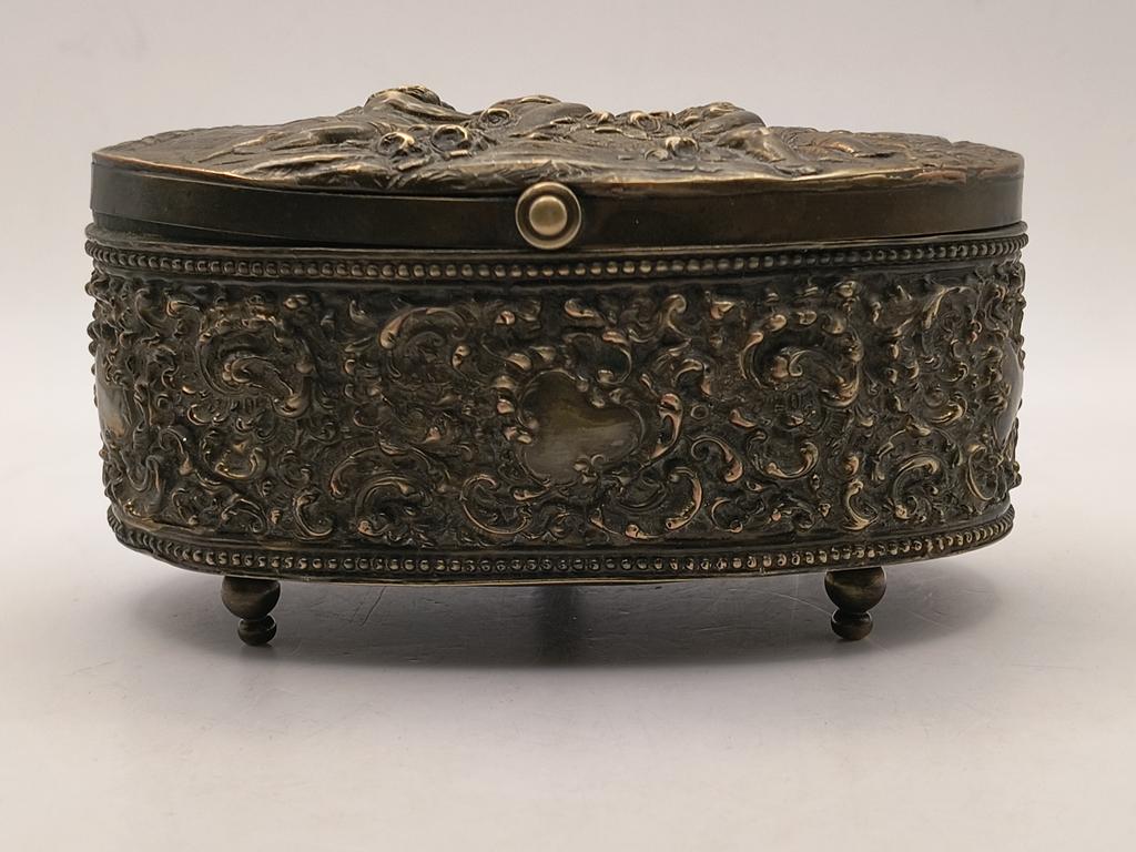 Szkatułka mosiężna na biżuterię - okres międzywojenny