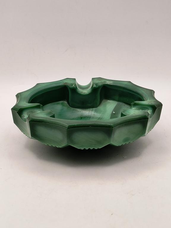 Popielnica z malachitu