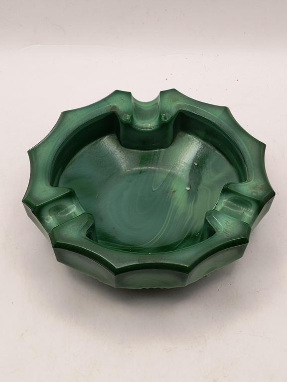 Popielnica z malachitu